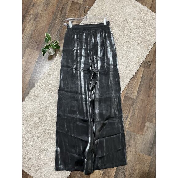 Francesca's Metallic Silver Shiny Fluid Pleated Wide Leg Pull On Viola Pants - Picture 1 of 6